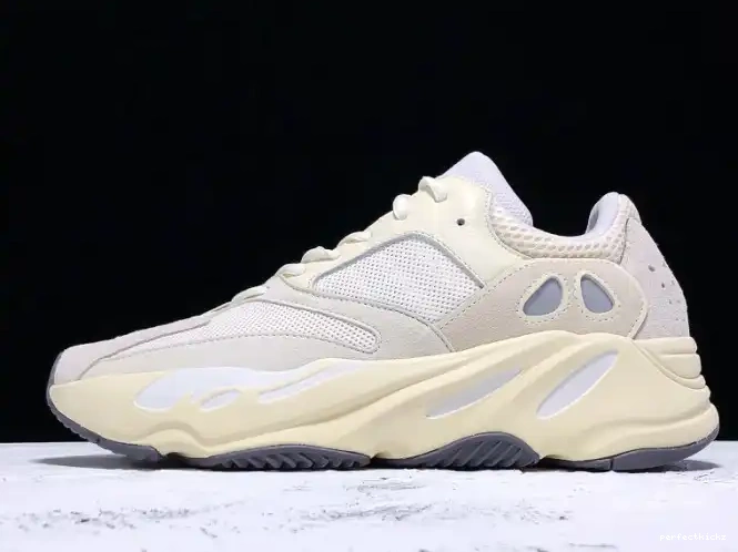 Yeezy Boost 700 EG7596 Analog Adidas 0530